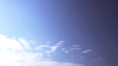 Clouds.Blue gökyüzü. 