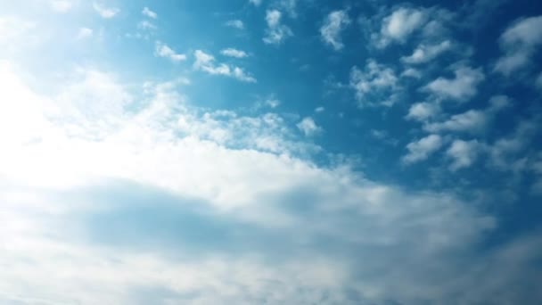 Wolkenloser blauer Himmel. — Stockvideo