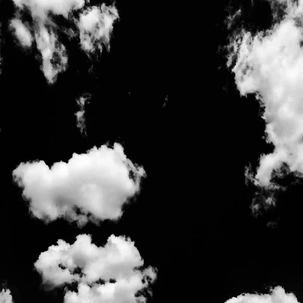 组的孤立的云层覆盖黑色背景。设计元素。白色孤立云。提取的抠出云 — 图库照片