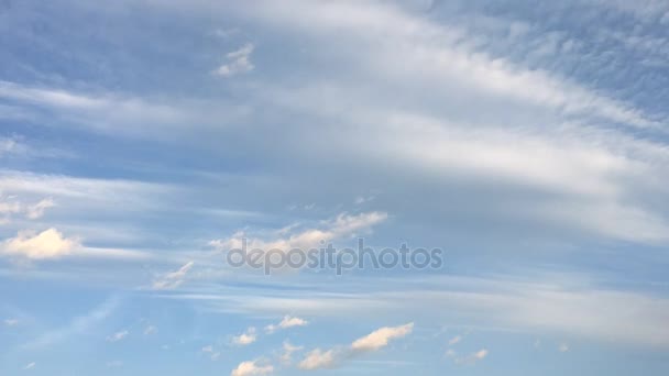 White clouds disappear in the hot sun on blue sky. Time-lapse motion clouds blue sky background. Blue sky. Clouds. Blue sky with white clouds. — Stock Video