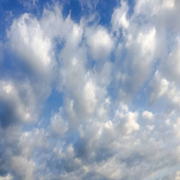 Beautiful blue sky with clouds background.Sky clouds.Sky with clouds weather nature cloud blue. — Stock Photo, Image