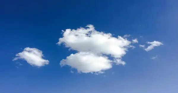 Hermoso cielo azul con nubes background.Sky nubes clouds.Sky con nubes tiempo naturaleza nube azul. —  Fotos de Stock