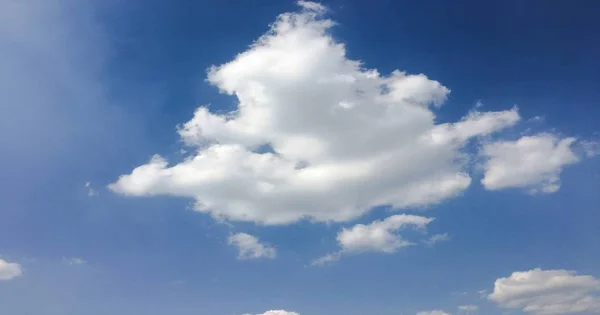 Beautiful blue sky with clouds background.Sky clouds.Sky with clouds weather nature cloud blue.Blue sky with clouds and sun — Stock Photo, Image