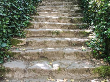 Taş duvar arka plan yatay yığılmış. Doku tuğla duvar arka plan beyaz taş döşeme.