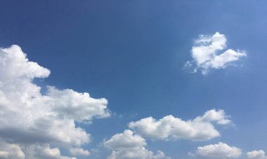 Bulutlar, gökyüzü mavisi arka plan. bulut mavi gökyüzü.