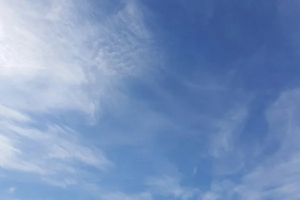 Wolken Blauer Himmel Hintergrundgestaltung Elemente Pantone Klassisch Blau — Stockfoto
