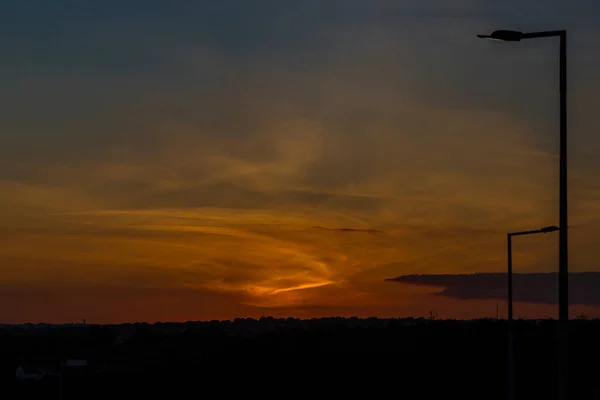 Chmury Zachodu Słońca Letnim Niebie Algarve Portugalia — Zdjęcie stockowe