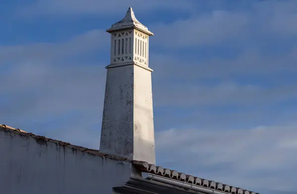 Portekiz, Algarve 'de tipik bir baca..