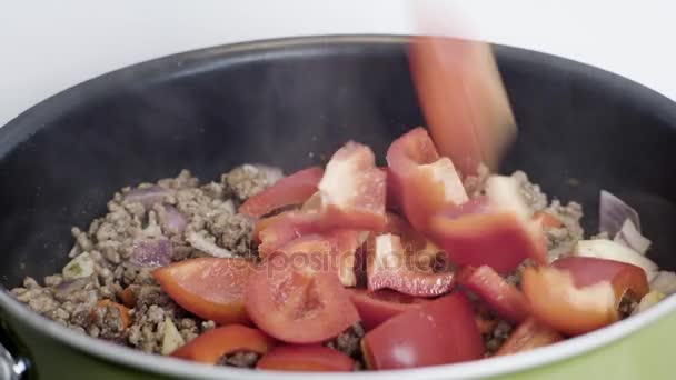 Chili con carne red paprika beef — Stock Video