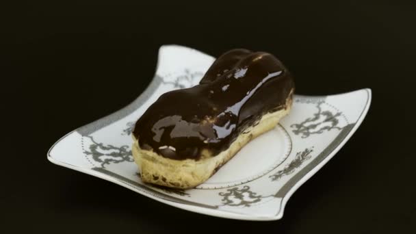 Delicioso bolo de chocolate de banana — Vídeo de Stock