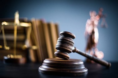 Hukuk ve adalet Tema. Hukuk tahta tokmak avukat, adalet kavramı, hukuk sistemi, Yargıç Hummer