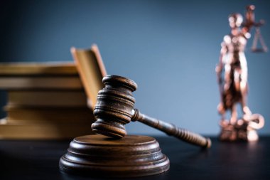 Hukuk ve adalet Tema. Hukuk tahta tokmak avukat, adalet kavramı, hukuk sistemi, Yargıç Hummer