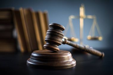 Hukuk ve adalet Tema. Hukuk tahta tokmak avukat, adalet kavramı, hukuk sistemi, Yargıç Hummer