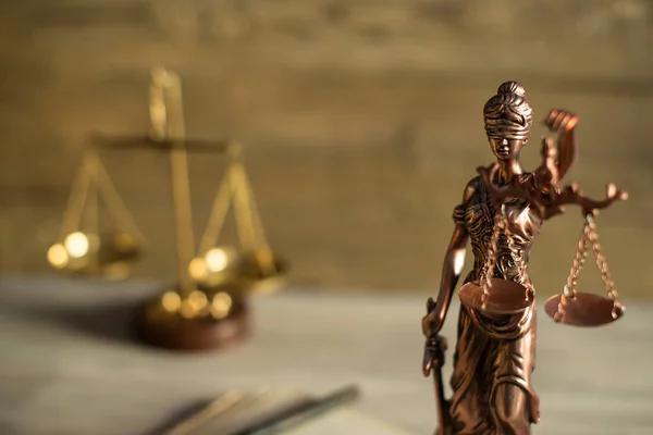 Tema Derecho y Justicia. Abogado de mazo de madera, concepto de justicia, sistema legal, Hummer of Judge —  Fotos de Stock