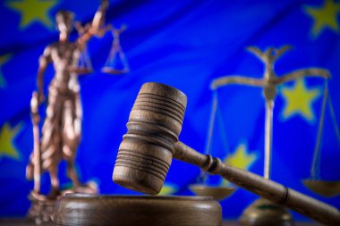 Hukuk kavramı. Tokmak ve ölçek