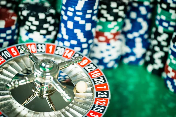 Poker fişleri. Casino kavramı. — Stok fotoğraf