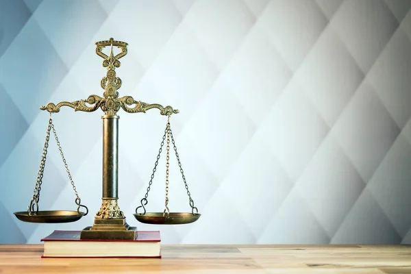 Recht en rechtvaardigheid symbolen - juridische wet concept afbeelding. — Stockfoto