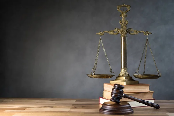 Adalet ölçeğini. Hukuk kavramı