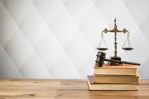 Hukuk Tema. Mahkeme kavramı