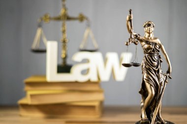 Bayan adalet, Themis, hukuk sembolü