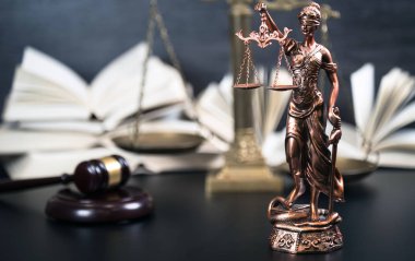 Hukuk Dairesi, avukat. Adalet tanrıçası Themis heykeli yasal model.