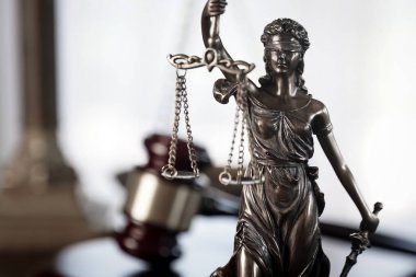 Hukuk Dairesi, avukat. Adalet tanrıçası Themis heykeli yasal model.