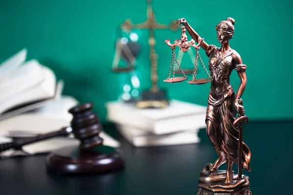 Rechtsanwaltskanzlei Statue Der Göttin Der Gerechtigkeit — Stockfoto