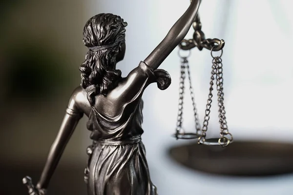 Hukuk Dairesi, avukat. Adalet tanrıçası Themis heykeli yasal model.