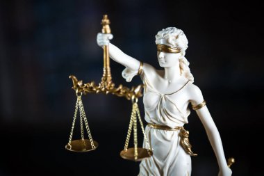 Hukuk Dairesi, avukat. Adalet tanrıçası Themis heykeli yasal model.
