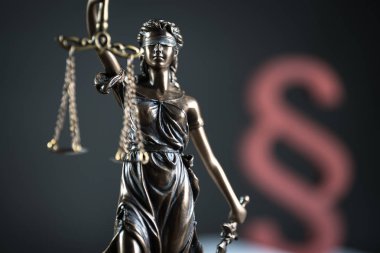 Hukuk Dairesi, avukat. Adalet tanrıçası Themis heykeli yasal model.