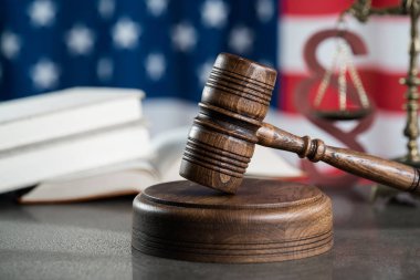 Hukuk ve adalet kavramı. Mahkeme Tema. ABD bayrağı