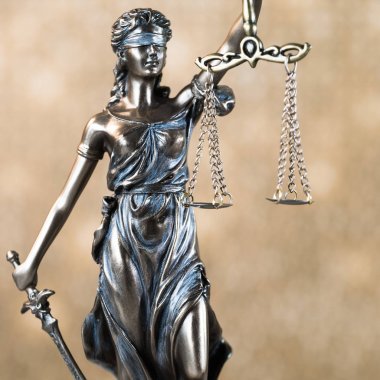 Themis, adaletin sembolü ile hukuk kavramı.