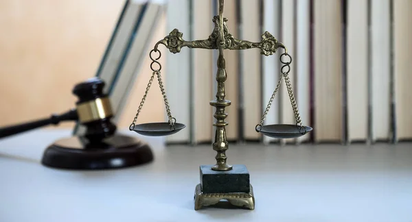 Adalet Ölçeğinde Arka Plan Hukuk Hakim Kavramı Kitapları — Stok fotoğraf