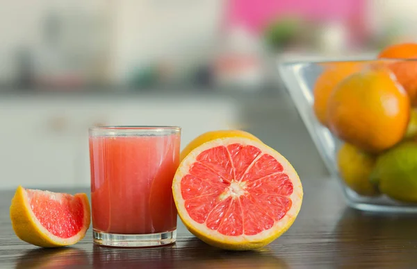 Grapefruitsaft. — Stockfoto