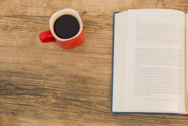 kahve ile açık kitap