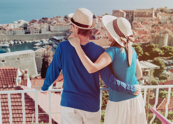 Happy couple travel in Europe, Croatia — Stock fotografie