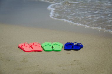 Denizde aile Plajı flip flop