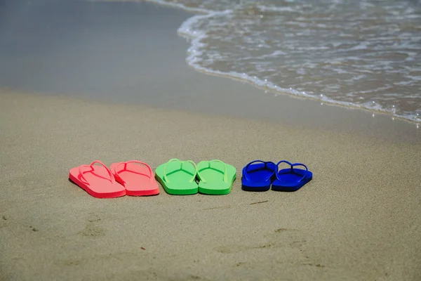 Denizde aile Plajı flip flop