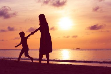 Baba ve oğul sunset bulvarında eğleniyor