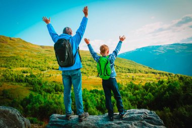 mutlu baba ve oğul dağlar, Norveç seyahat hiking