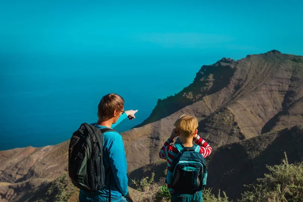 Father and son travel in Canary islands, Spain, family hiking in mountains — ストック写真