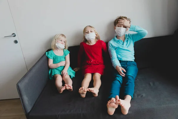 Kids with masks, quarantine at home, virus or infection — Stock Photo, Image