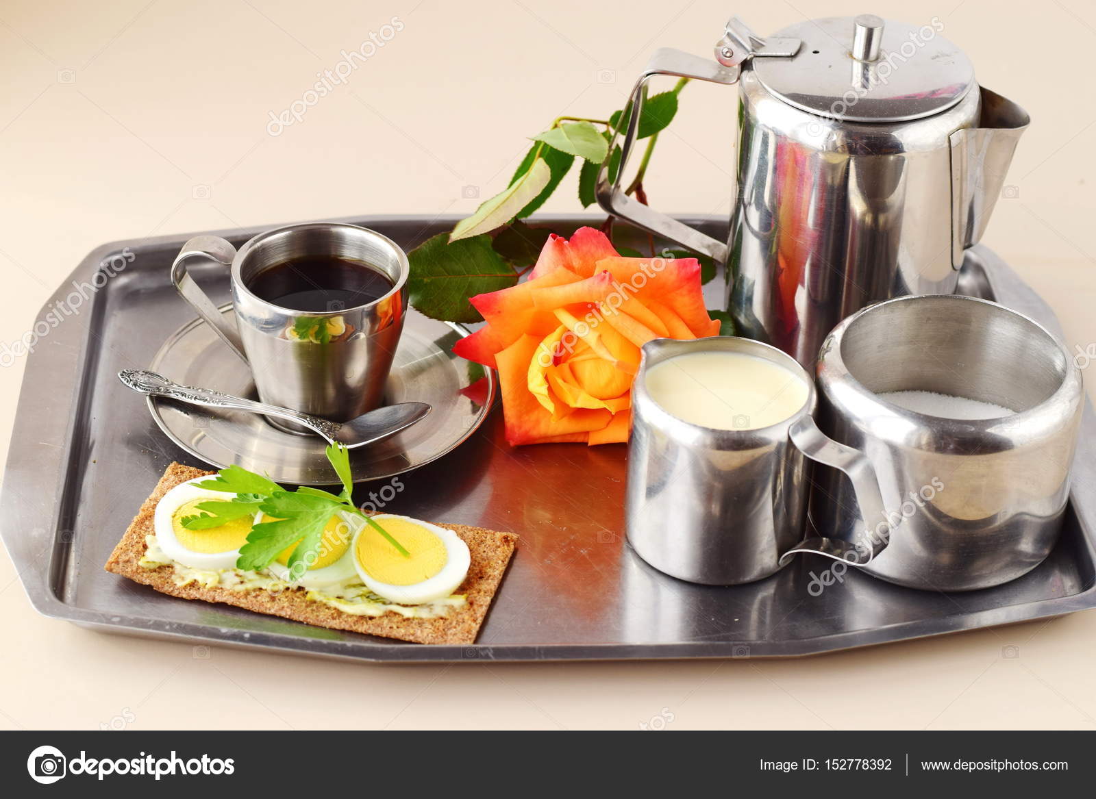 Romantisch Ontbijt Op Bed Koffie Instellen Roos Knapperig