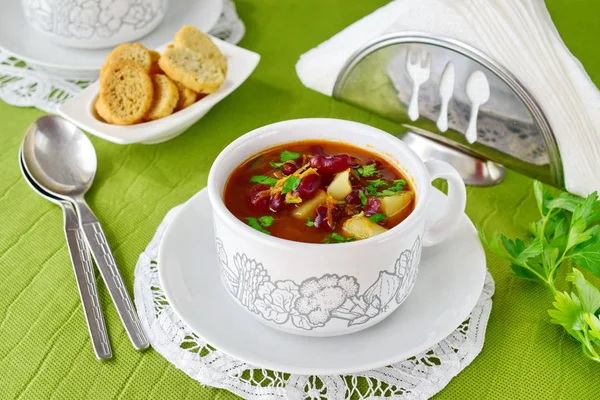 Fasulye çorbası. Rustik ev yemekleri