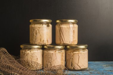 Zeytinyağlı ton balığı konserve kavanoz