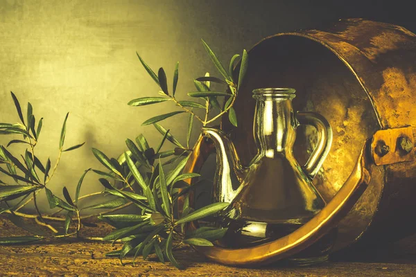 Artisan extra virgin olive oil — Stock Photo, Image