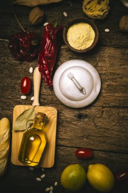 Sızma zeytinyağı ve Gıda katkı maddeleri