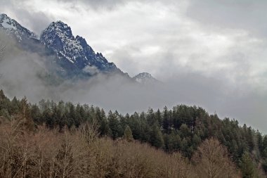 Sisli Cascade dağ zirveleri