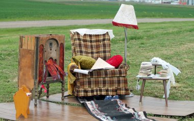 Evsiz kampı RECLINER ve lamba