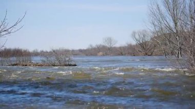 Nehrin taşkınları.